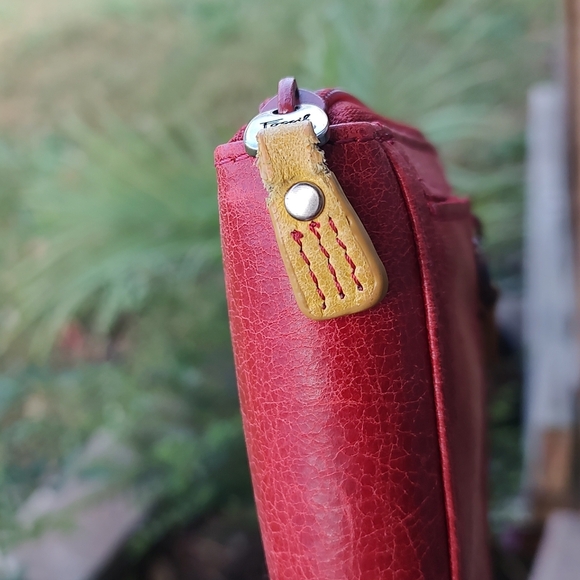 Fossil Leather Large Wallet with Heart - Picture 4 of 4